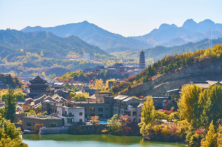 秋日里的国风诗篇：古北水镇国风红叶季·光之秋华，邀您共绘秋色画卷！
